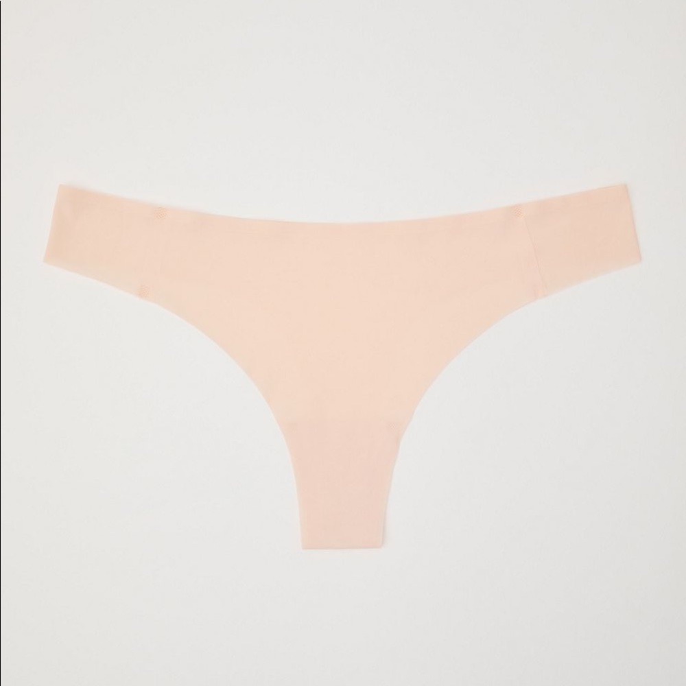 XS Fabletics Seamless Thong